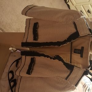 Size 6 blazer.